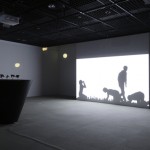 高嶺格による特別展『とおくてよくみえない』が広島市現代美術館で開催中　7月10日まで