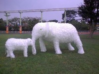  I LOHAS x MARK JENKINS アートプロジェクト